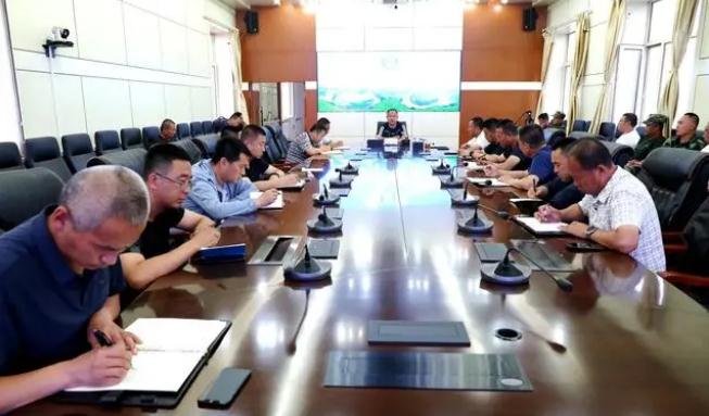 阿木爾林業局召開夏季森林防火,林下資源管理工作部署會議